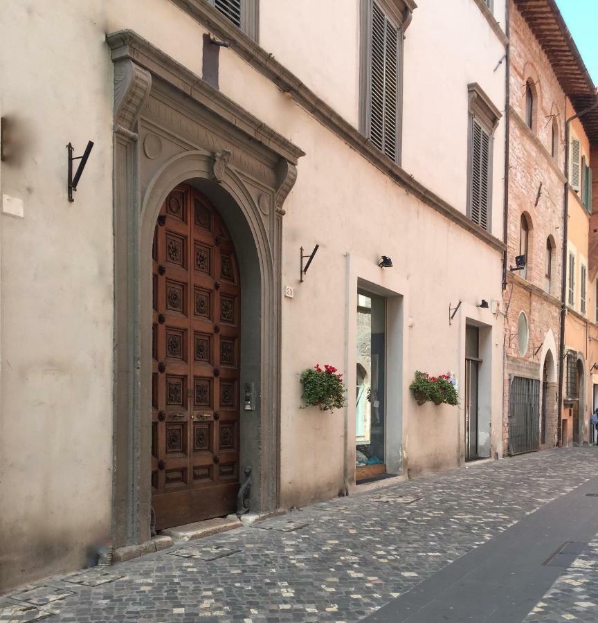 La Corte Affittacamere Foligno Bagian luar foto